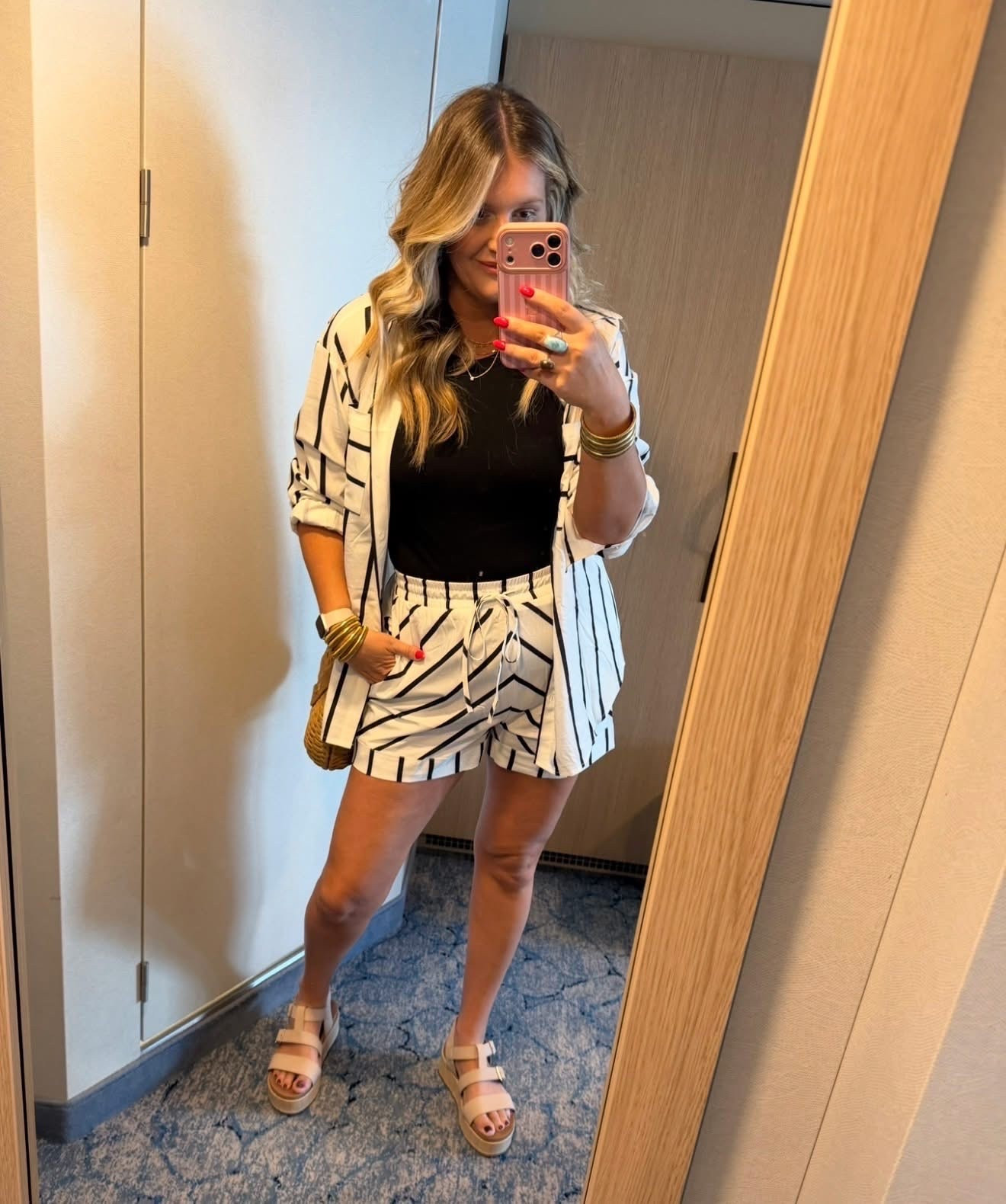 10/10 set from AMZ that I’m wearing on my cruise. It’s comfy and lightweight!