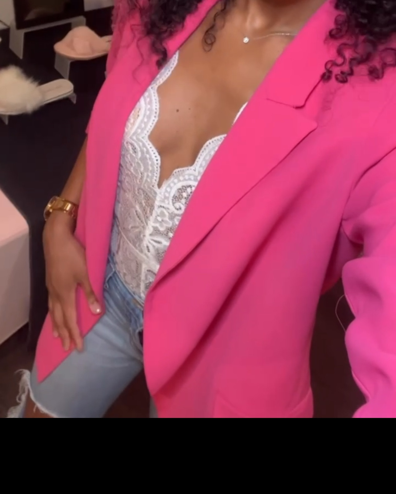 I love a chic lace bodysuit/blazer combo! The ultimate combination for that effortless sexy, sophisticated look! 💖✨ 

Bodysuits available at @luxeaddiction_boutique 

#BodysuitBeauty #LaceAndBlazer 

#LTKgrwm #LTKFindsUnder100 #LTKootd