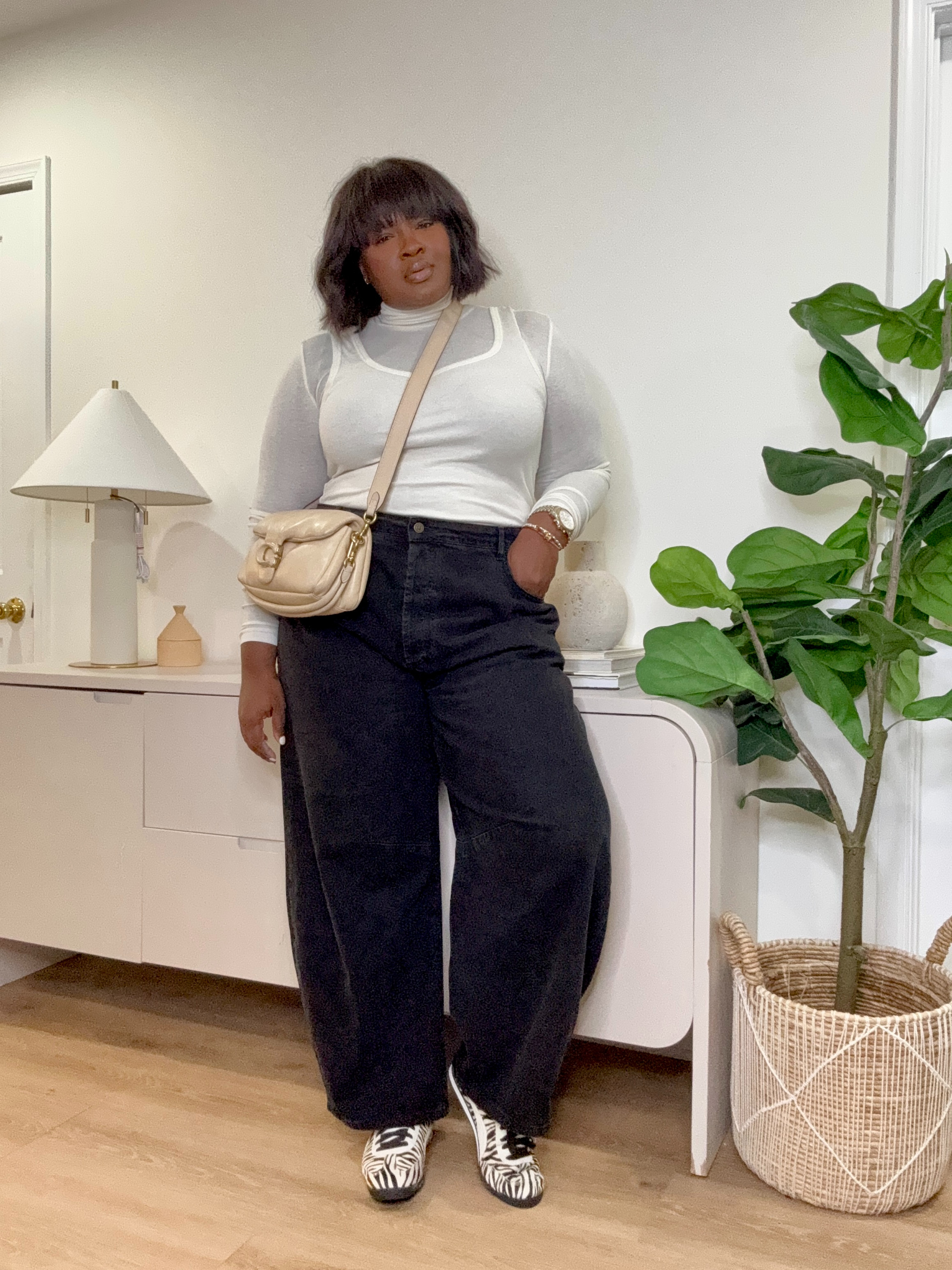 The structured barrel shape creates instant balance so your outfit feels styled without effort. They look intimidating on the hanger… then you put them on and everything clicks.#LTKDenim #BarrelLegJeans #DenimFinds #LTKStyle #CurvyDenim #EverydayOutfits #LTKFind 

 #LTKootd #LTKSeasonal #LTKMidsize