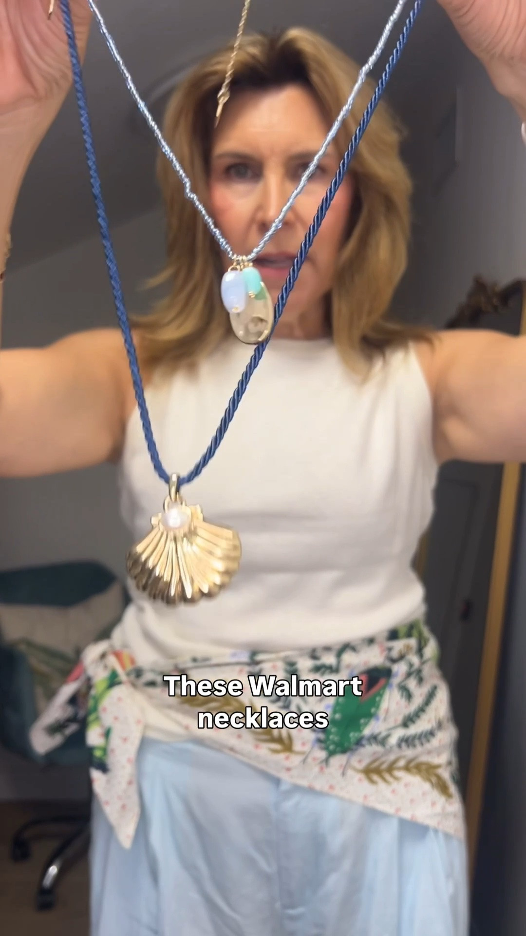 Amazon scarf and Walmart jewelry

#LTKgrwm #LTKootd #LTKOver40