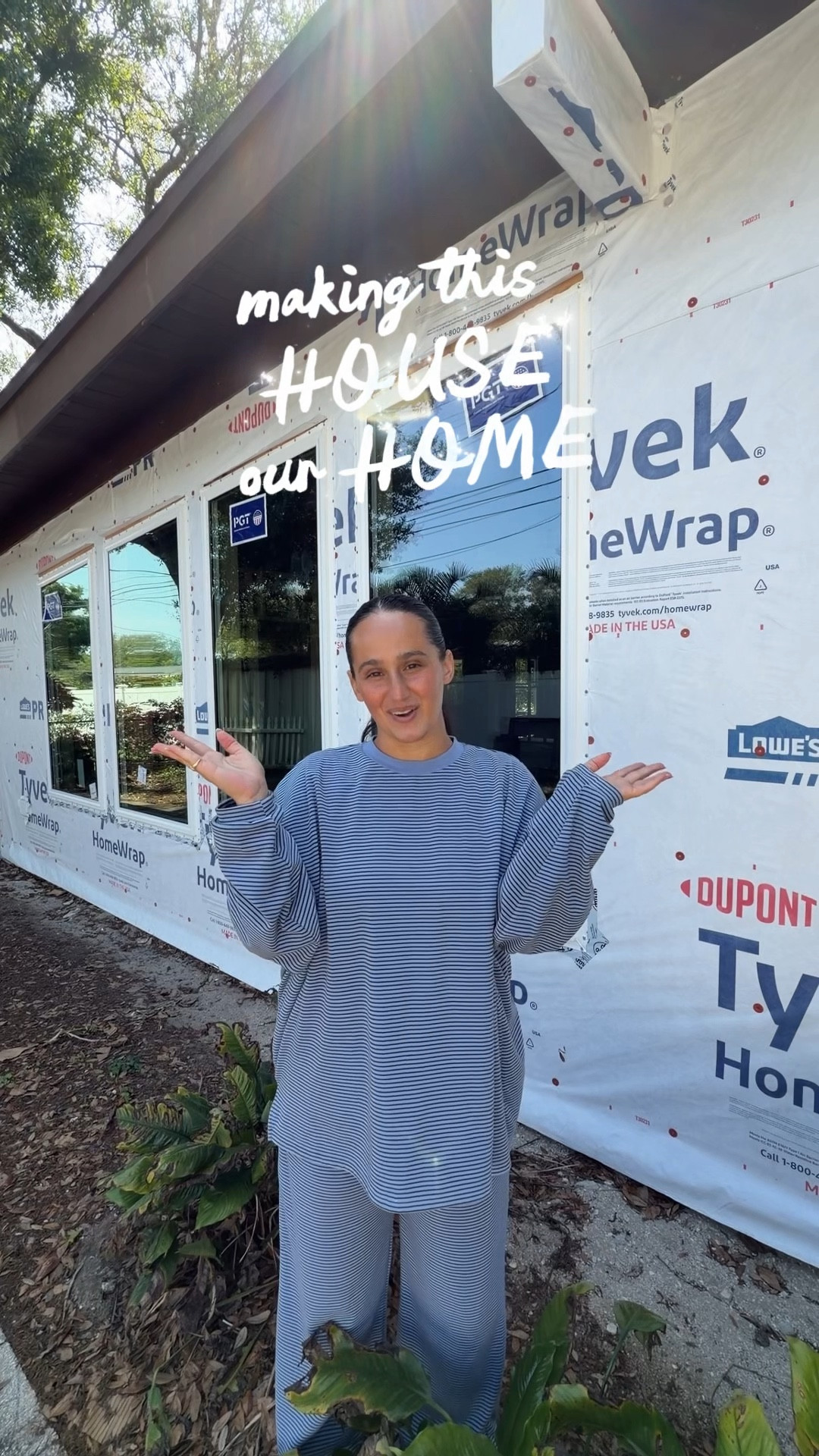 #AD if you need me, I’ll be soaking up the sun in our new backyard. 🥹💙 All from @Wayfair! #wishyouwerehere, #outdoor, #Wayfair, #WayfairPartner
