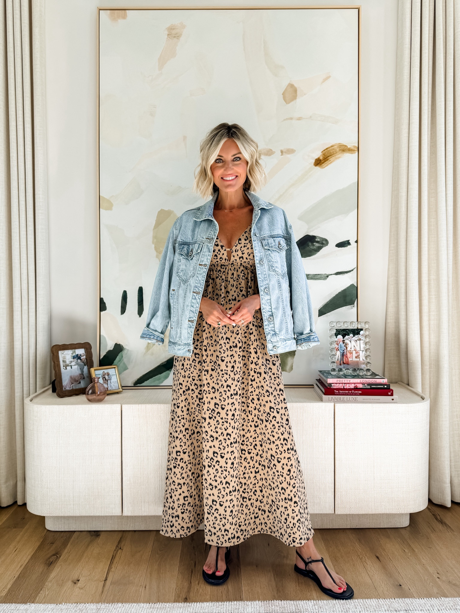 In love with this leopard print! This dress is a perfect transition piece for going into fall! Wearing XS! 


Loverly grey, Target dress, summer dress, midi dress, jean jacket 

#LTKFindsUnder50 #LTKStyleTip