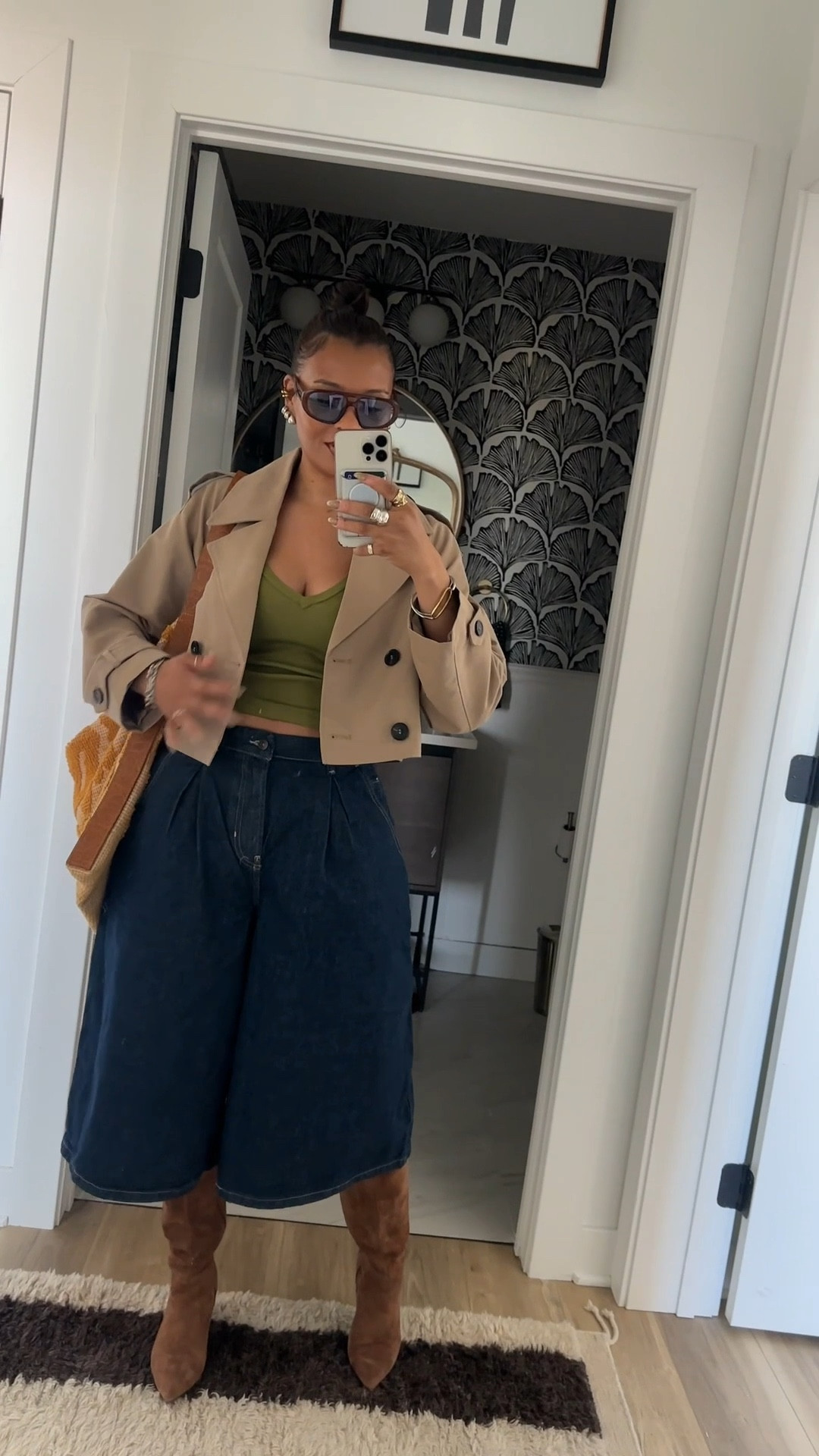 One of my favorite looks as of late! These Jorts are TAKING IT. 

The perfect spring time outfit for this weather that hasn't been too nice to us in the east coast. 🌞

#LTKStyleTip #LTKSeasonal