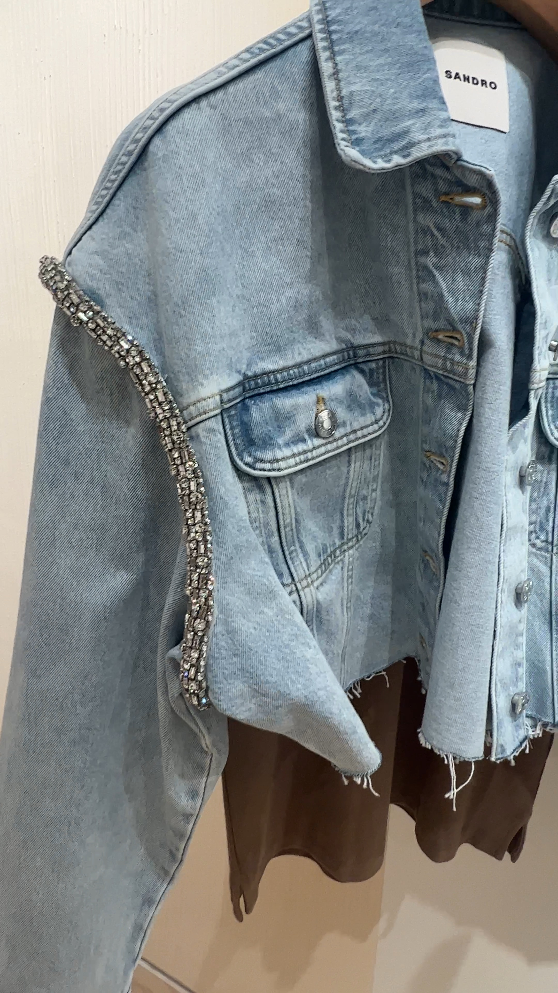 I’m in love and I’m obsessed!!!! This is an EVERYDAY EVERYWHERE with everything you wear PIECE. 🔥🔥🔥😍

#LTKVideo #LTKStyleTip #LTKSaleAlert