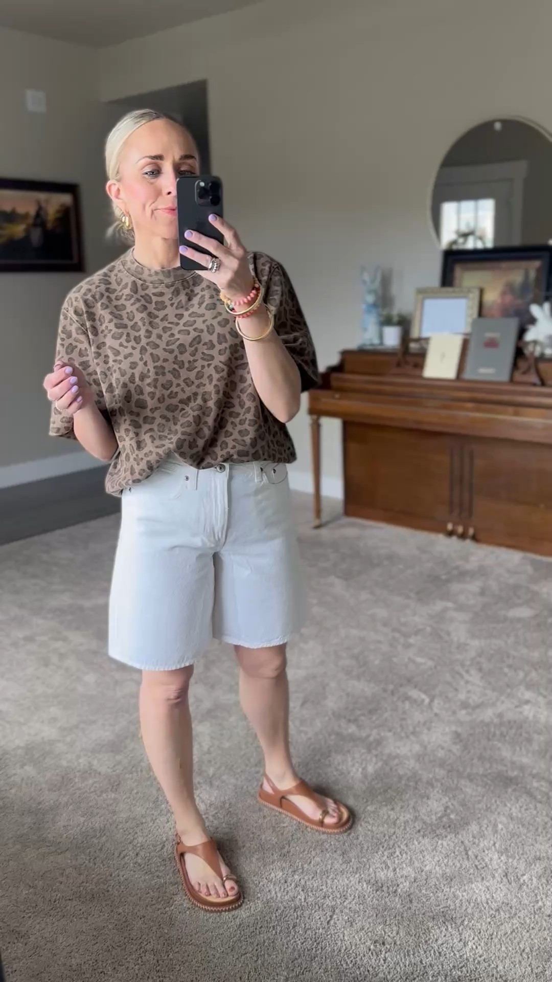 Here’s the longer Abercrombie shorts in white! Love love love!

Top is also from there and it’s such a nice material. I did my true to size, but you could for sure size down.

Shorts are true to size.

#LTKStyleTip #LTKSeasonal #LTKFindsUnder50