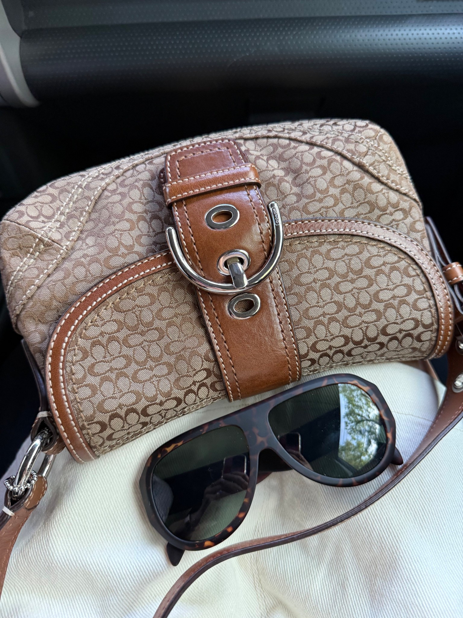 Trendy sunnies

#LTKSaleAlert #LTKxAerie #LTKootd