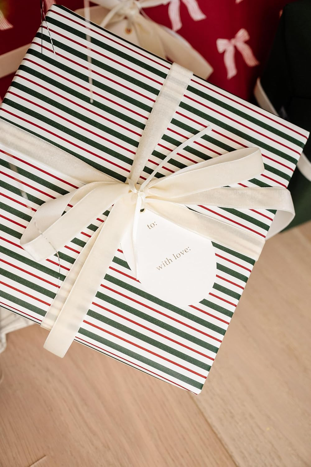 Christmas Gift Tags, Premium Oval Letterpress Holiday Tags with Gold Foil, Merry, to and with Lov... | Amazon (US)