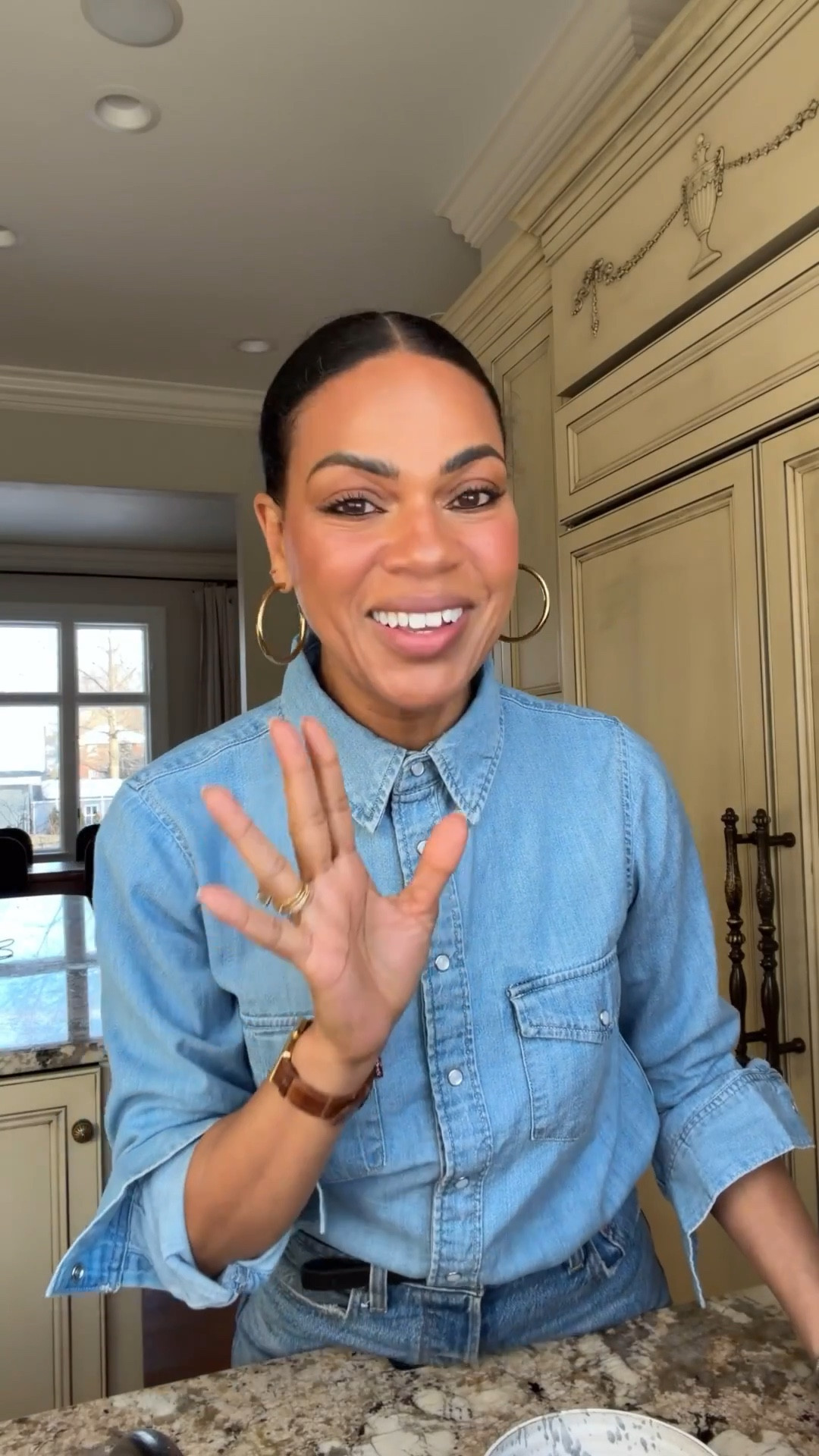 SO MANY Q’s from my year check in!
1. HRT
LOVE it! Talk to your doctor and get @drmaryclaire's book on menopause. HRT brought me back to life!

2. What I eat
Fiber & protein! I prioritize protein because it makes me feel amazing. Animal protein gives me energy & keeps me full. Instead of mayo I'll do lactose free fage yogurt. Fiber: squash, raspberries, avocado, chia, kiwi, etc. 
100g protein 30g fiber a day

3. Workout 
10k steps. I walk 45 min a day, non negotiable. Can be broken up. Love a weighted vest. 3 days/wk @fitwithcoco pilates -  she incorporates weights. 




#LTKOver40 #LTKmorningroutine #LTKselfcare