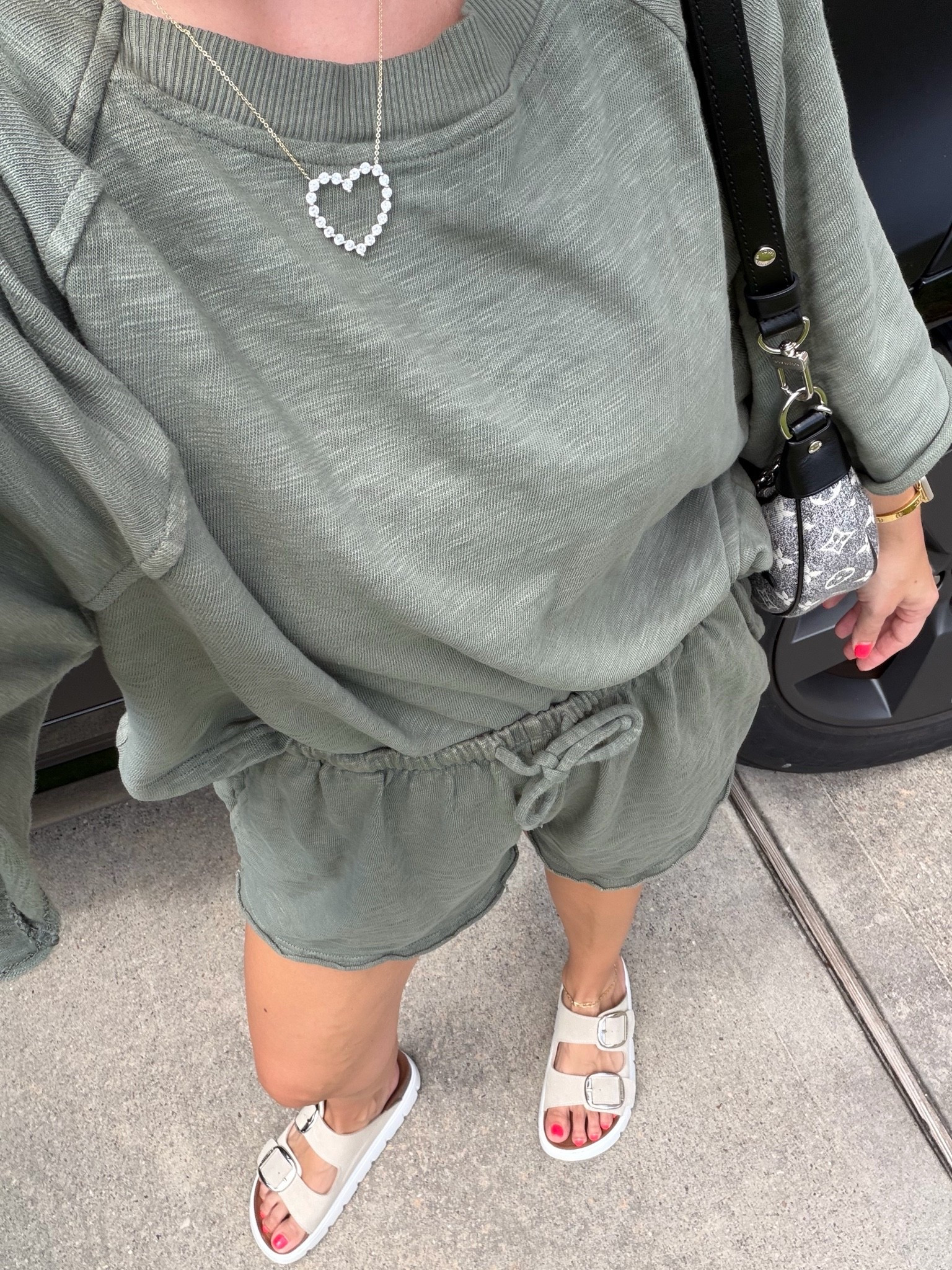 Summer ootd
Size small
Sandals tts
Purse code: ChristinaChapman for a month free on me

#LTKootd
