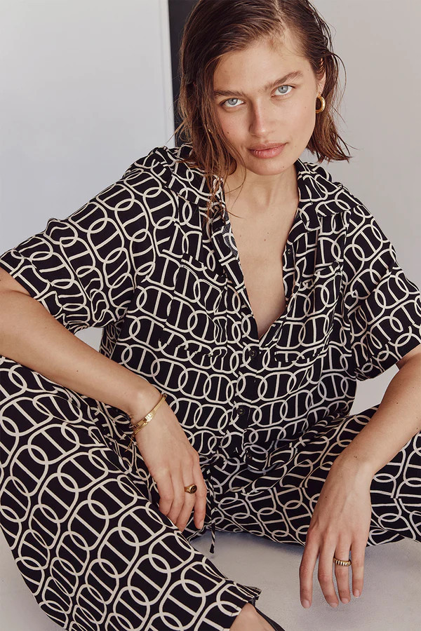 IZZIE CHAIN VISCOSE VACATION SHIRT | DISSH