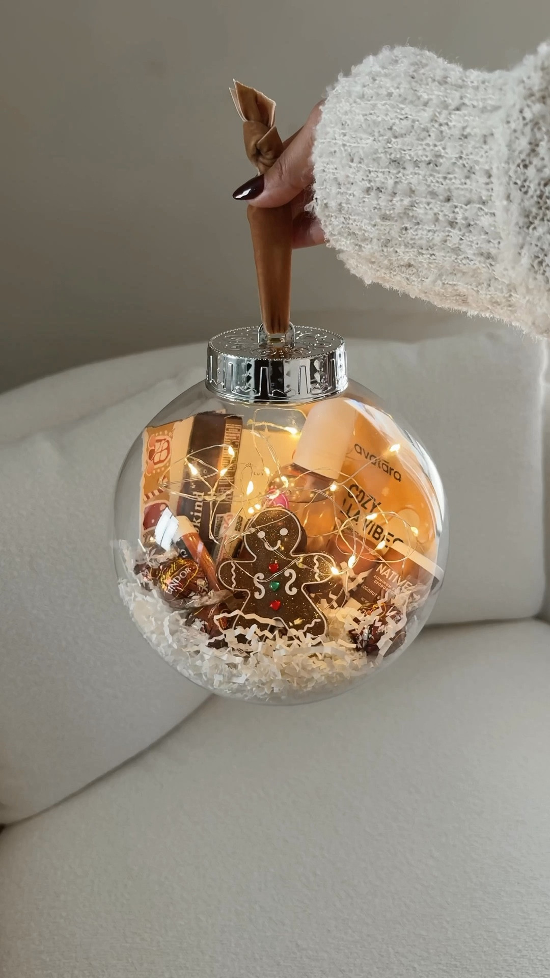 This giant fillable ornament makes the cutest gift! ✨ 🤍  This Christmas gift is so cute for besties, teachers, babysitters, and more! Fill it with anything they would love and add twinkle lights to make it extra magical 🥰

#christmasgift #giftidea #easygiftidea #burrbasket


#LTKGiftGuide #LTKHoliday #LTKFindsUnder50