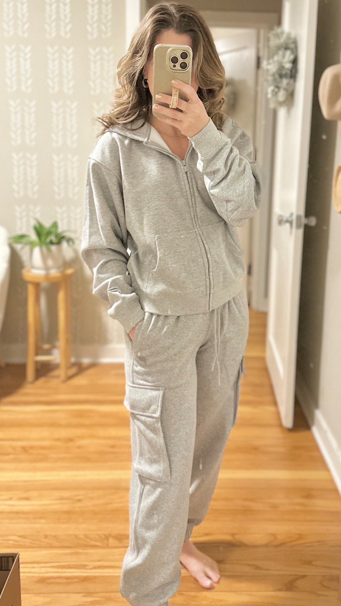 sweats: xs short (size down)
zip up hoodie: small (TTS)

#LTKActive #LTKGiftGuide #LTKFindsUnder100