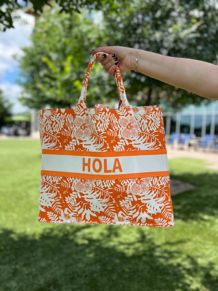 #WalmartPartner • This bag is perfect for a pool day or the beach! It holds so much!!! Grabbed it from @Walmart 🧡 #WalmartFashion @WalmartFashion 

#LTKtravel #LTKunder50 #LTKitbag