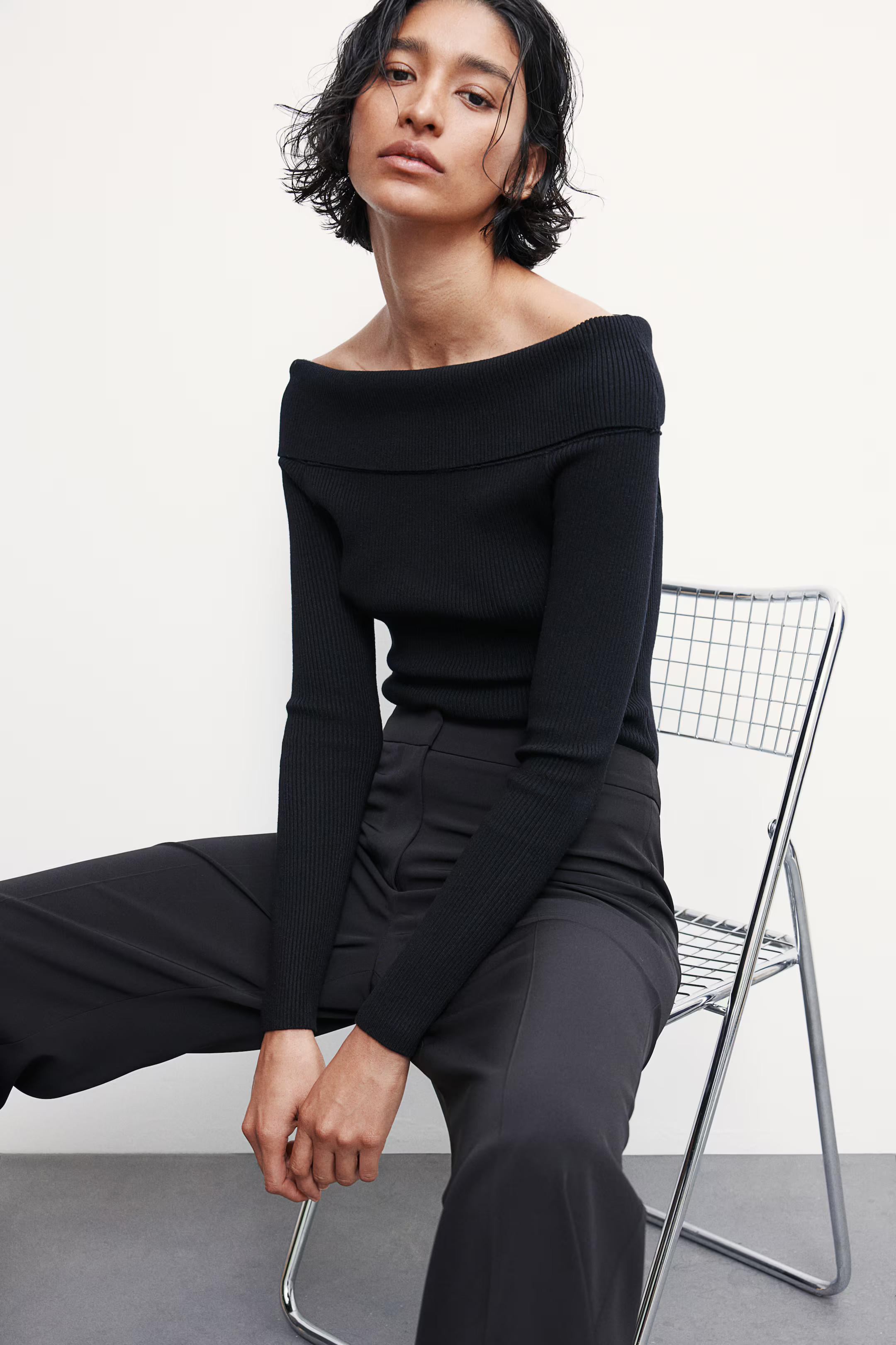 Rib-knit off-the-shoulder top - Black - Ladies | H&M GB | H&M (UK, MY, IN, SG, PH, TW, HK)