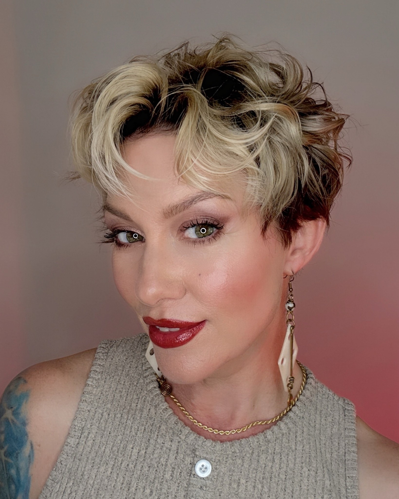 Curl tutorial

#LTKStyleTip #LTKOver40 #LTKBeauty