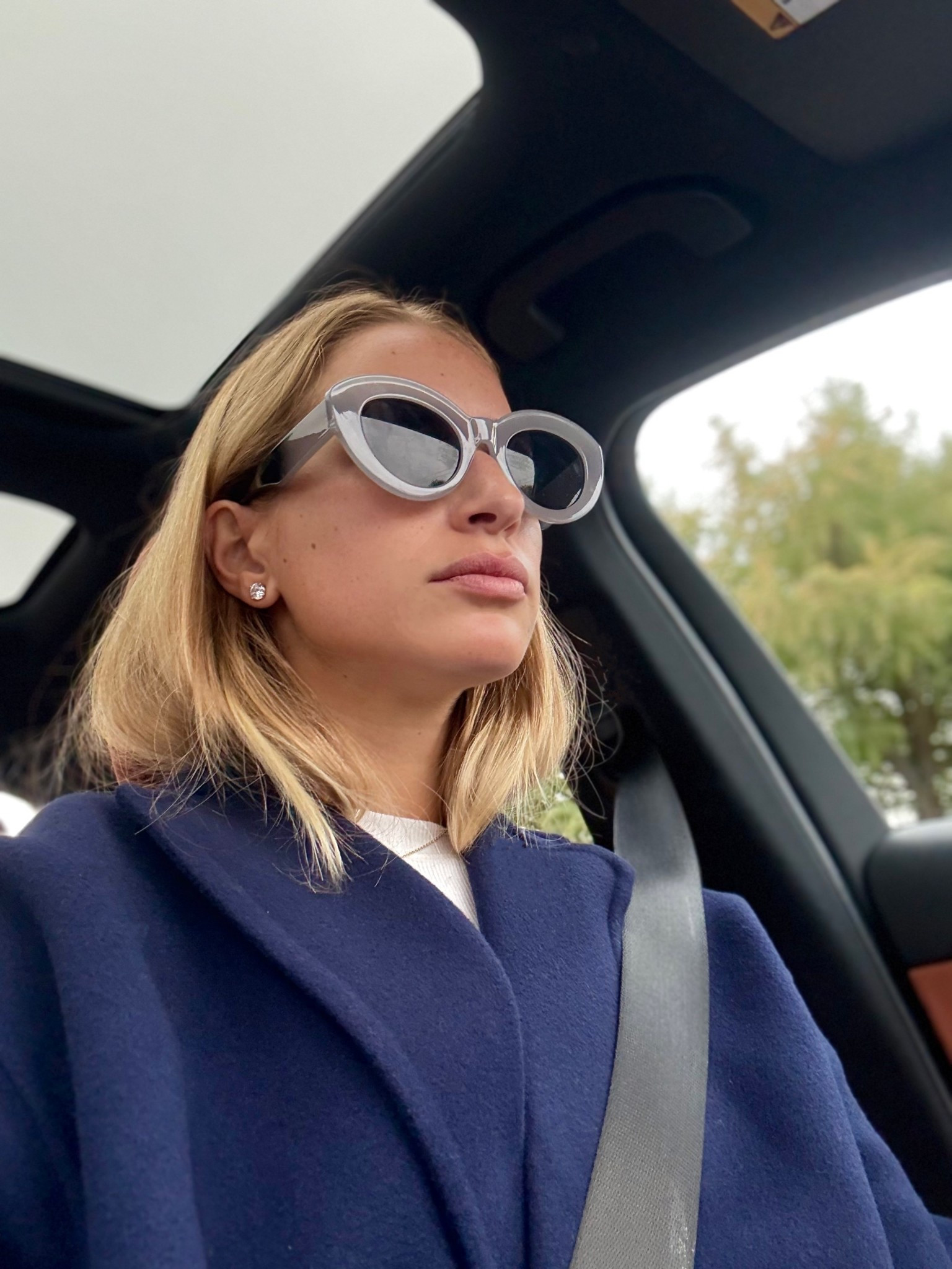 💙

Grey glasses
Grey sunglasses
Sunglasses
Amazon fashion
Driving
Diamond earrings
Big earrings
Stud earrings
Glam
Chic
Rag and bone coat
Rag and bone jacket
Rag & bone
Trench coat
Peacoat
Long coat
Wool coat
Wool jacket
Navy coat
Navy trench coat

Cute casual outfit
Casual outfit
Errand outfit
Fall outfit
Fall style
Blue outfit
Easy outfit
Chic outfit
NYC outfit
Fall work outfit

#LTKStyleTip