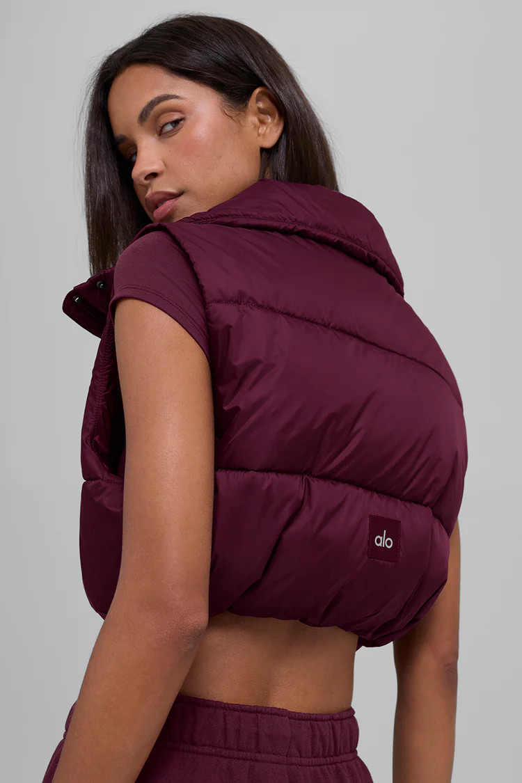 Cropped Gold Rush Puffer Vest | Alo Yoga (US)