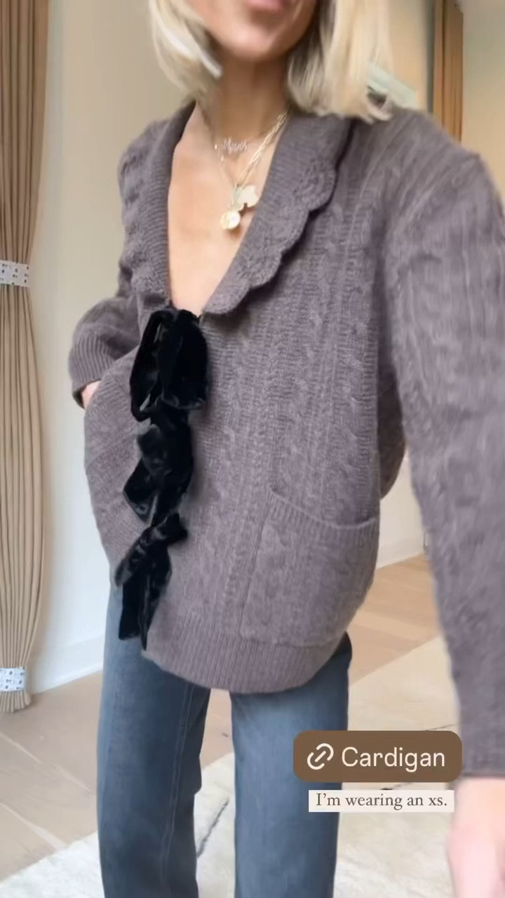 There’s so much you can do with this sweater 

#LTKVideo #LTKStyleTip