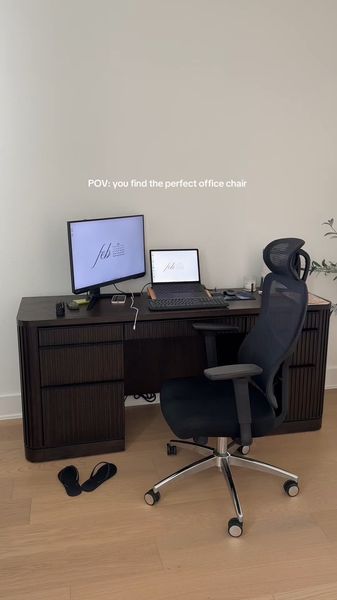 Rolling office chair ☁️

#LTKHome