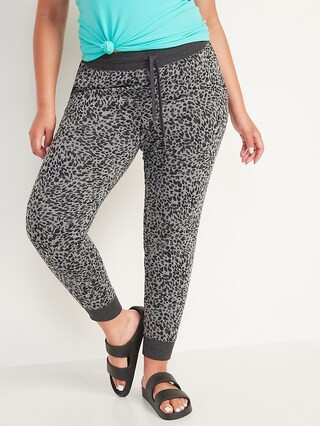 Mid-Rise Vintage Street Jogger Sweatpants for Women | Old Navy (US)