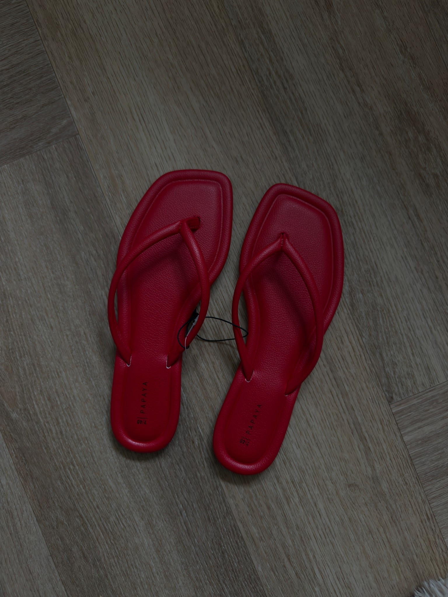 The perfect red flip flop 🍎 

#LTKspring #LTKshoes #LTKuk