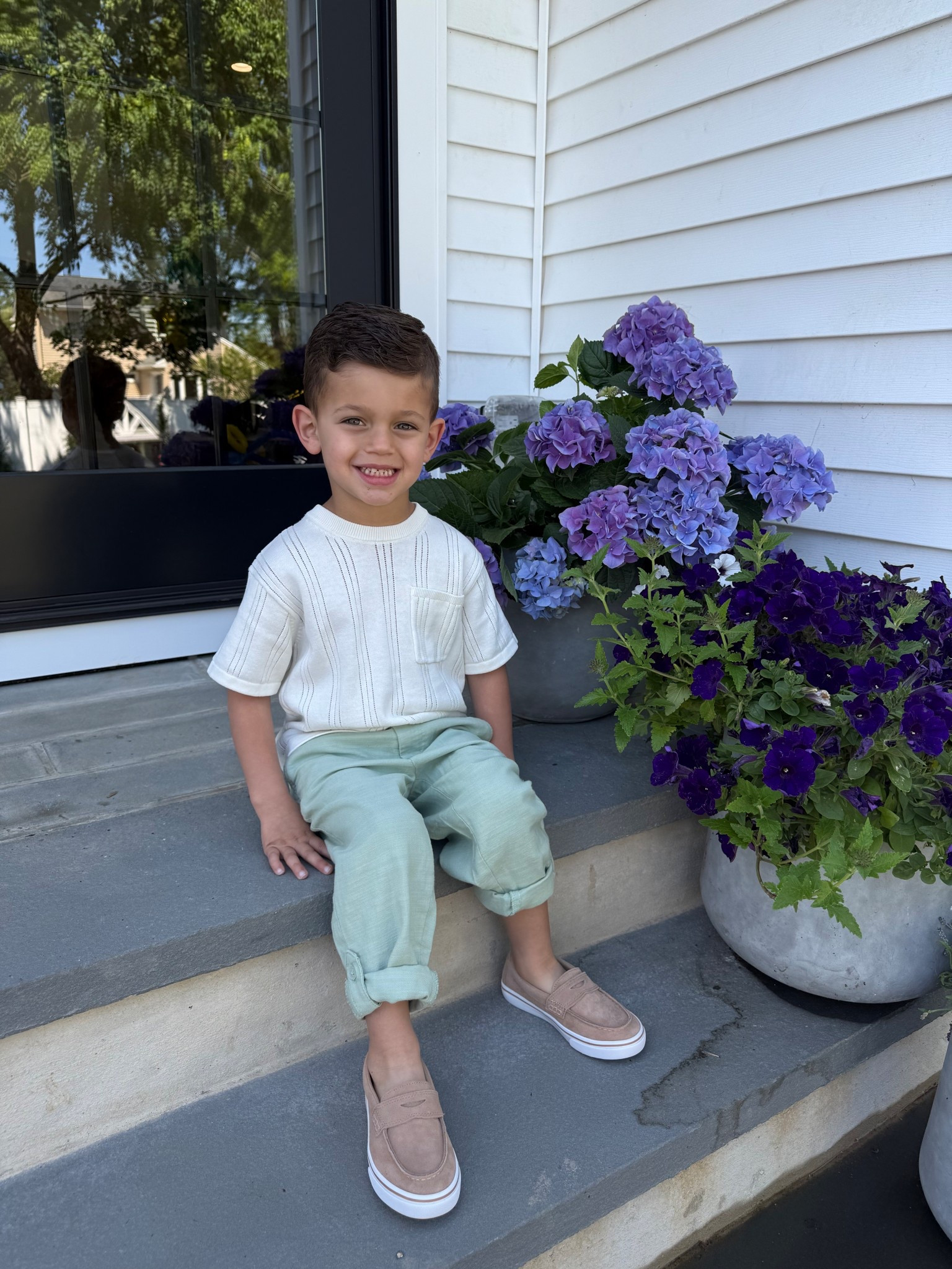 Bottoms and shoes linked can’t find the exact top but I got it at H&M! 