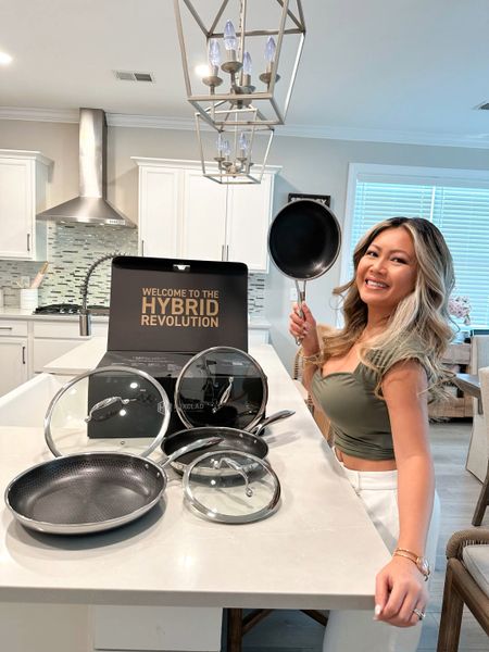 My fave cookware 🍳🥘🍳

Get the cooking experience of stainless steel, nonstick, and cast iron — all in one beautiful hybrid pan.

#cookware #nonstickpans #castiron #kitchen #home

#LTKVideo #LTKsalealert #LTKhome