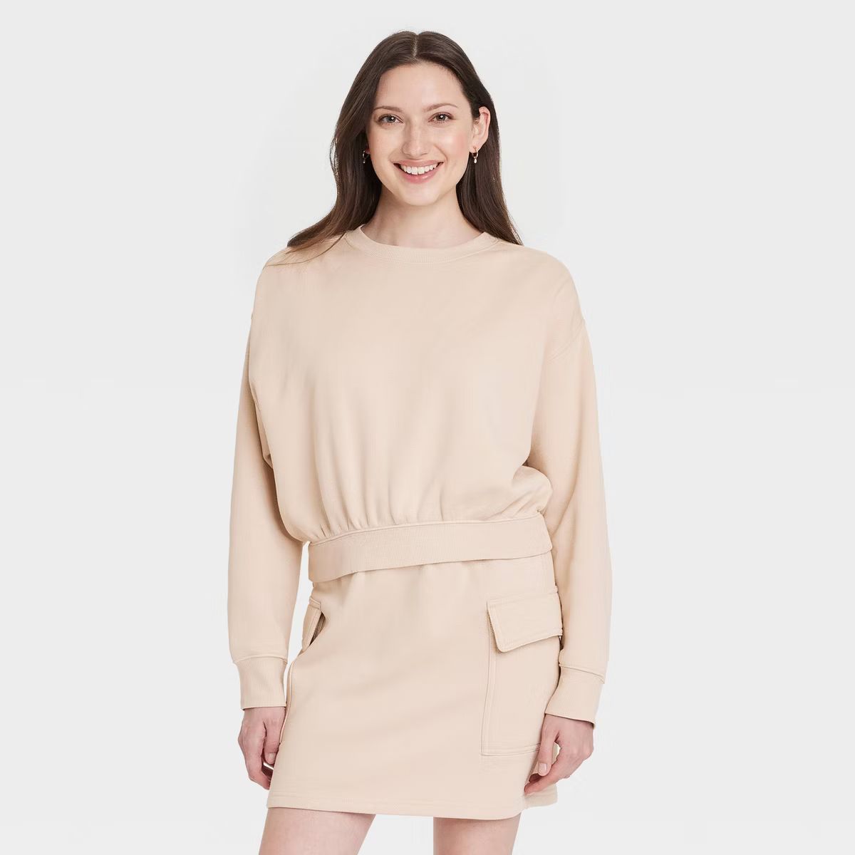 Women's Leisure Studio Cropped Pullover Sweatshirt - Universal Thread™ | Target