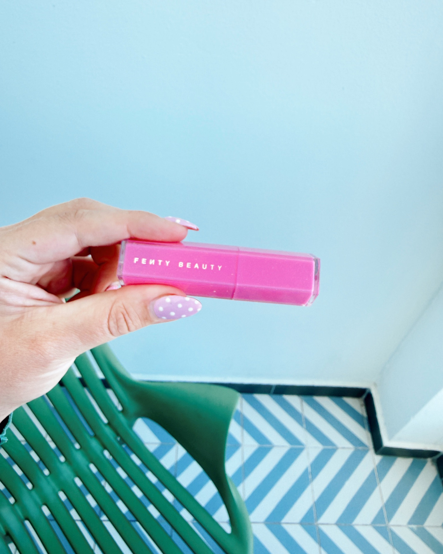 Beauty faves I brought on vacation with me! 💕🌴


Fenty Beauty Flamingo Fling, EOS hand cream - smells SO good! Touchland Handsanitzier and skincare!

#LTKsummer #LTKbeauty #LTKstyletip