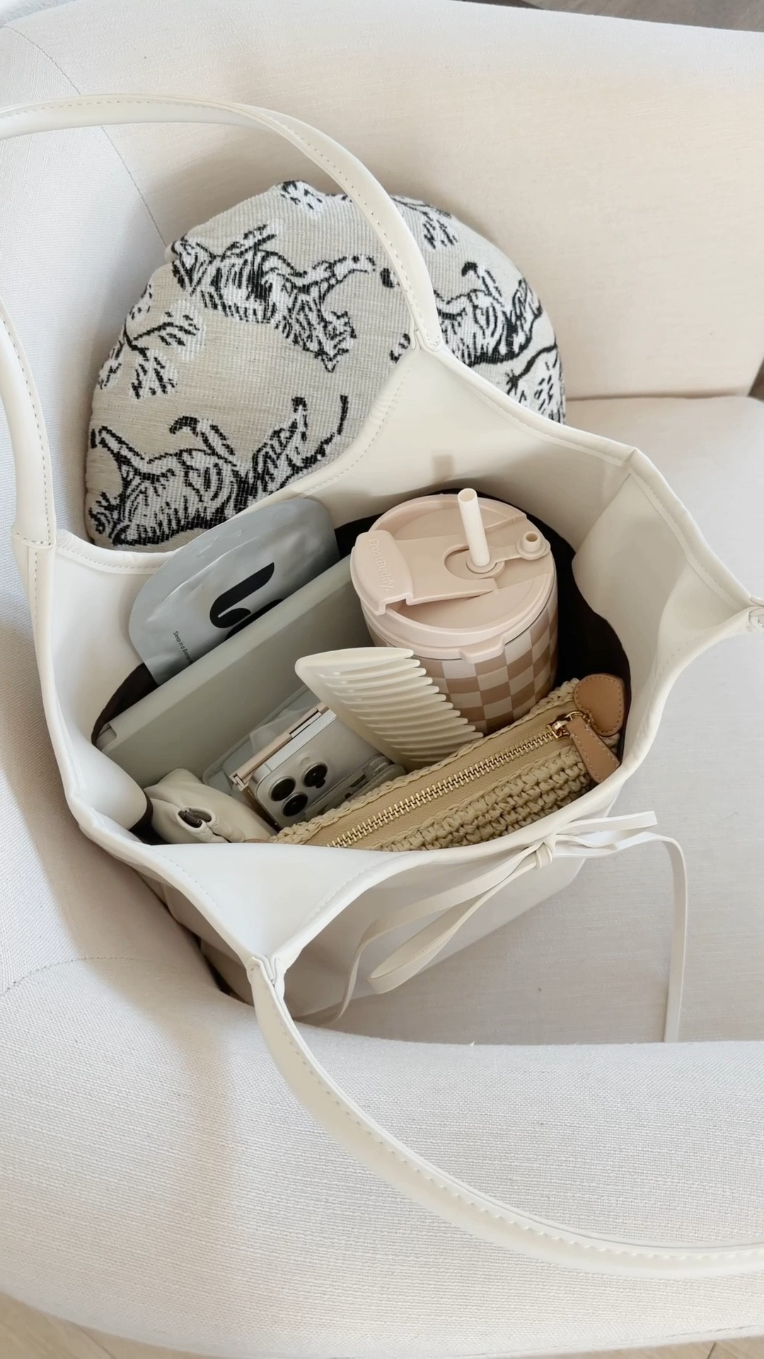 Pack My Work Tote

#packwithme #worktotebag @Loops Beauty

#LTKdayinmylife #LTKvlog