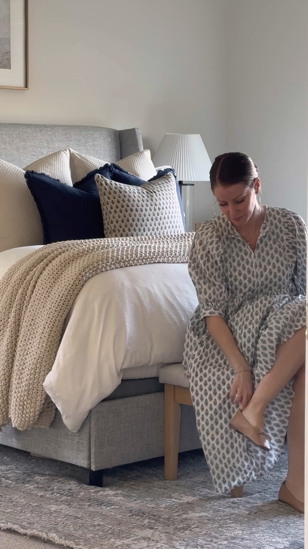 I found the prettiest bench for the end of my bed. It’s neutral and the quality is great! 

#LTKVideo #LTKhome