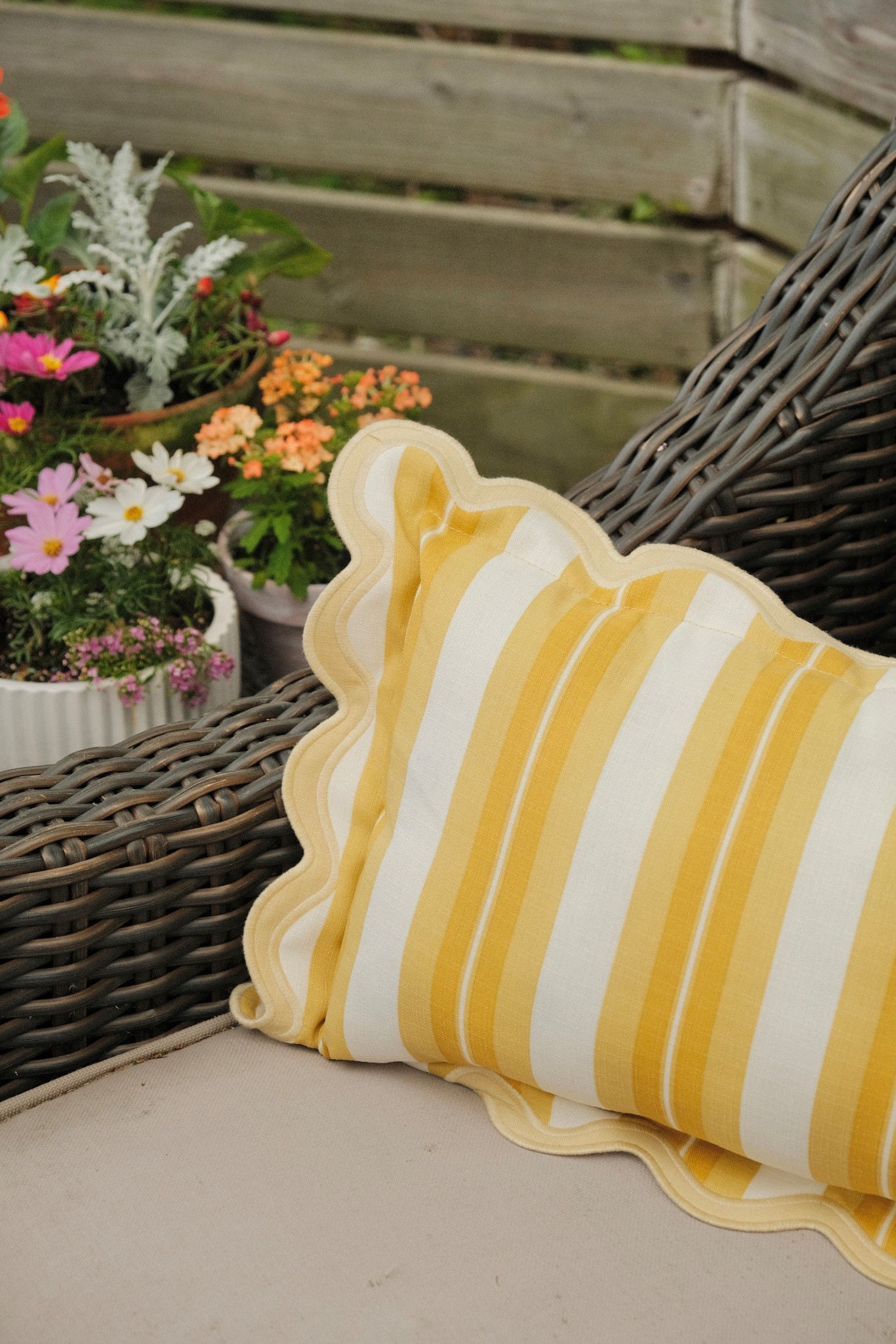 The perfect outdoor pillow doesn’t exi…. 🫢 #outdoor #patio 

#LTKHome #LTKFindsUnder50 #LTKSeasonal