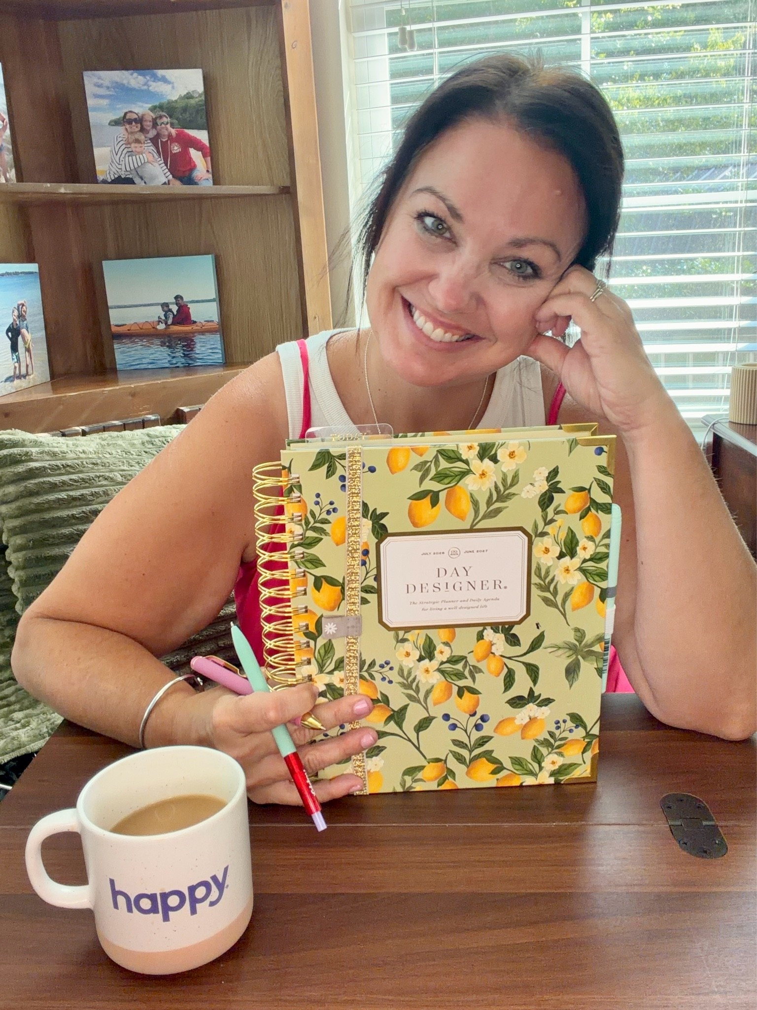@thedaydesigner #ad getting ready for the weekend by taking time to plan a few things ☀️💛🍋
