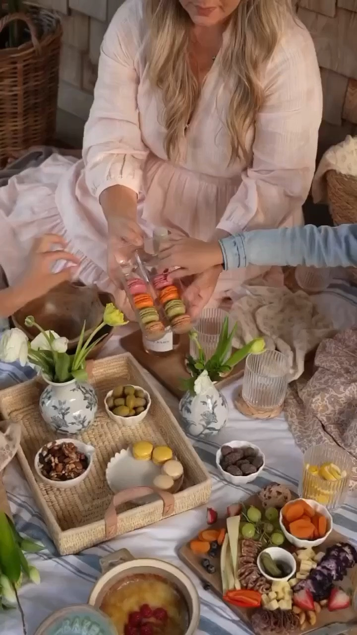 The perfect mid-summer picnic.

#shoppe #cooperathome #picnic #home  #summer

#LTKSeasonal #LTKFind #LTKhome