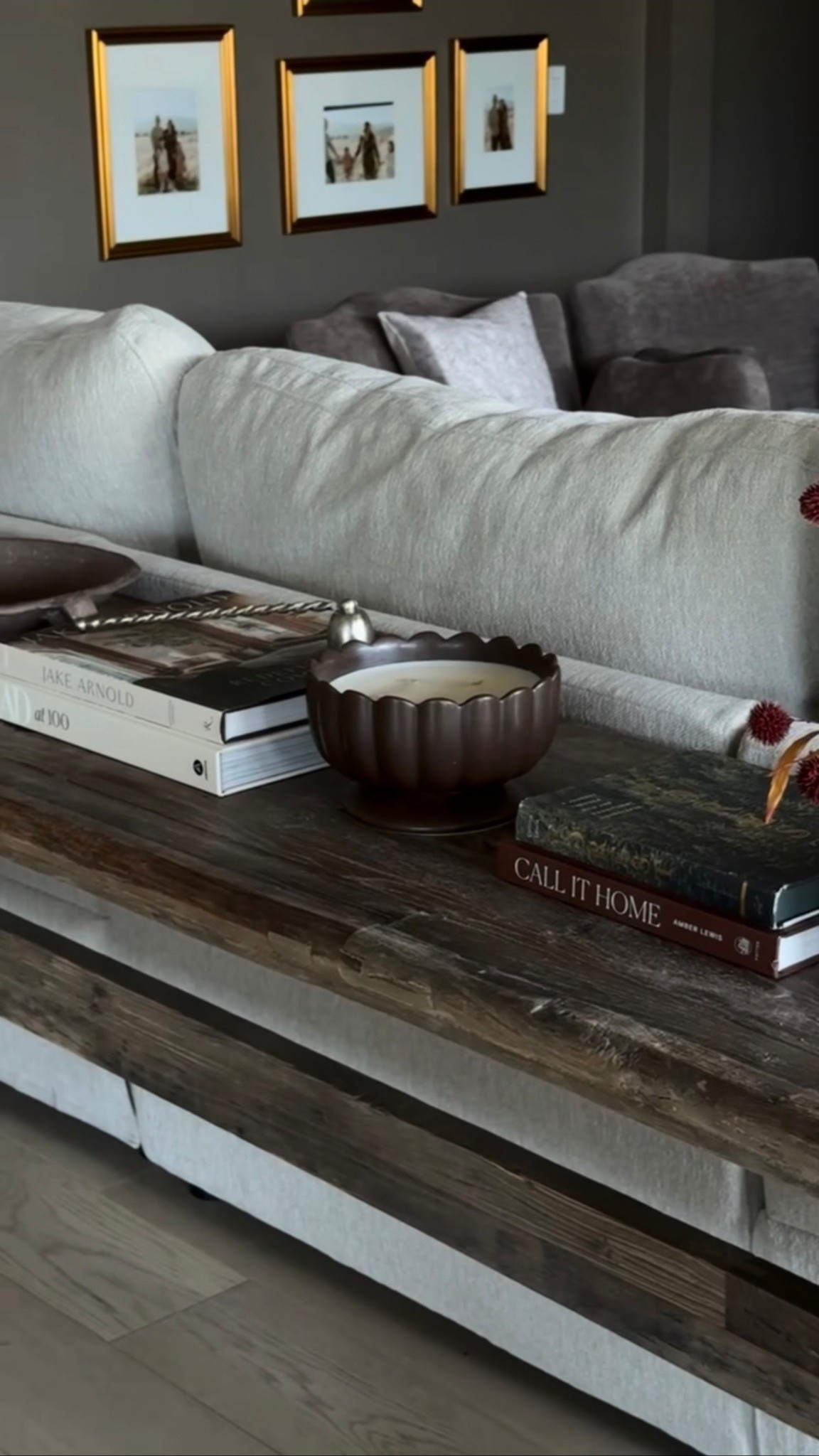 Sofa table styling fall edition 🍂

#fall #fallhaul #livingroom #trend 

#LTKSeasonal #LTKHome #LTKFindsUnder100