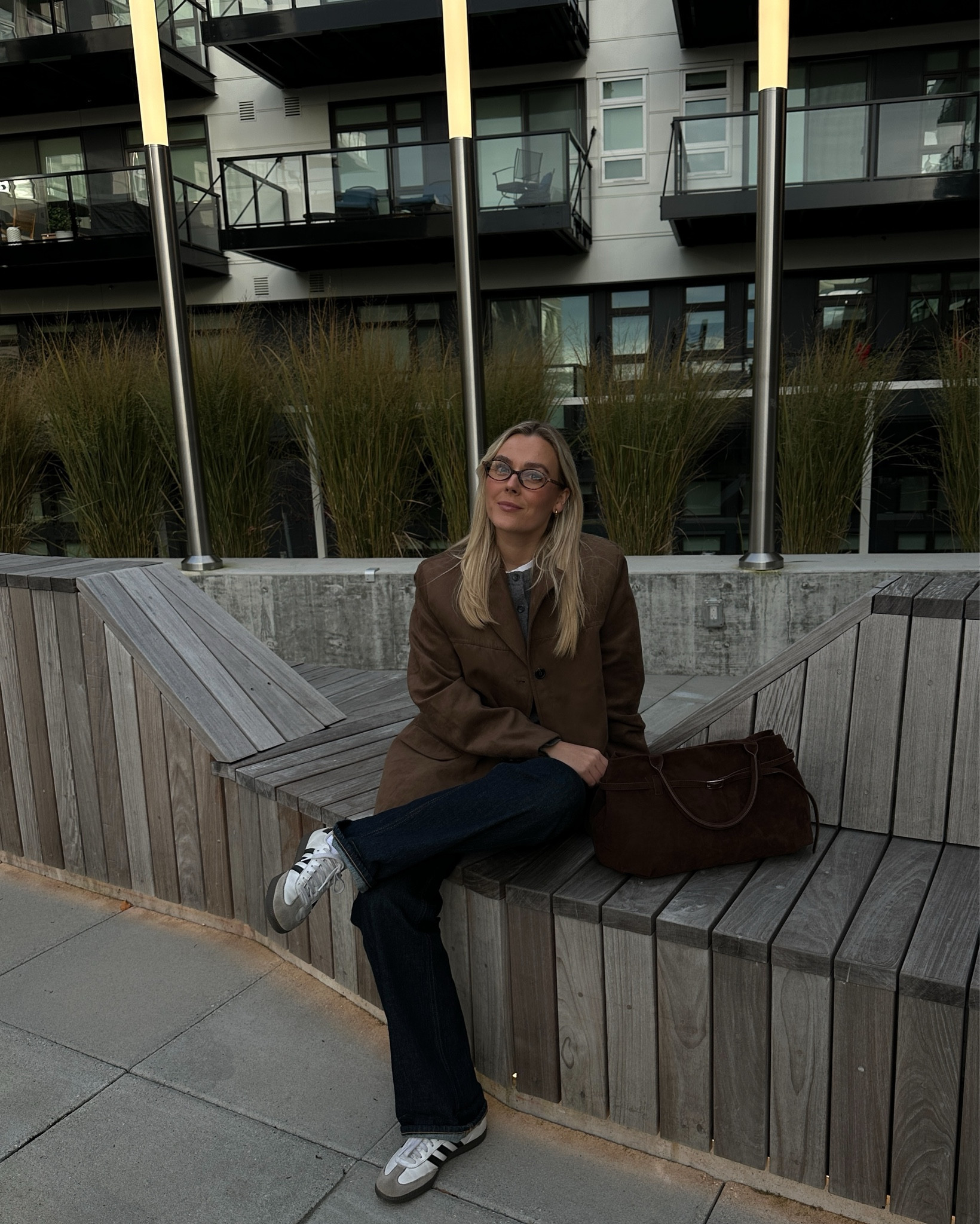 The perfect Brown outfit 🤎

#outfit #hm #hmoutfit #bags #miumiudupe #bluelight #amazon 

#LTKStyleTip #LTKGiftGuide #LTKFindsUnder50