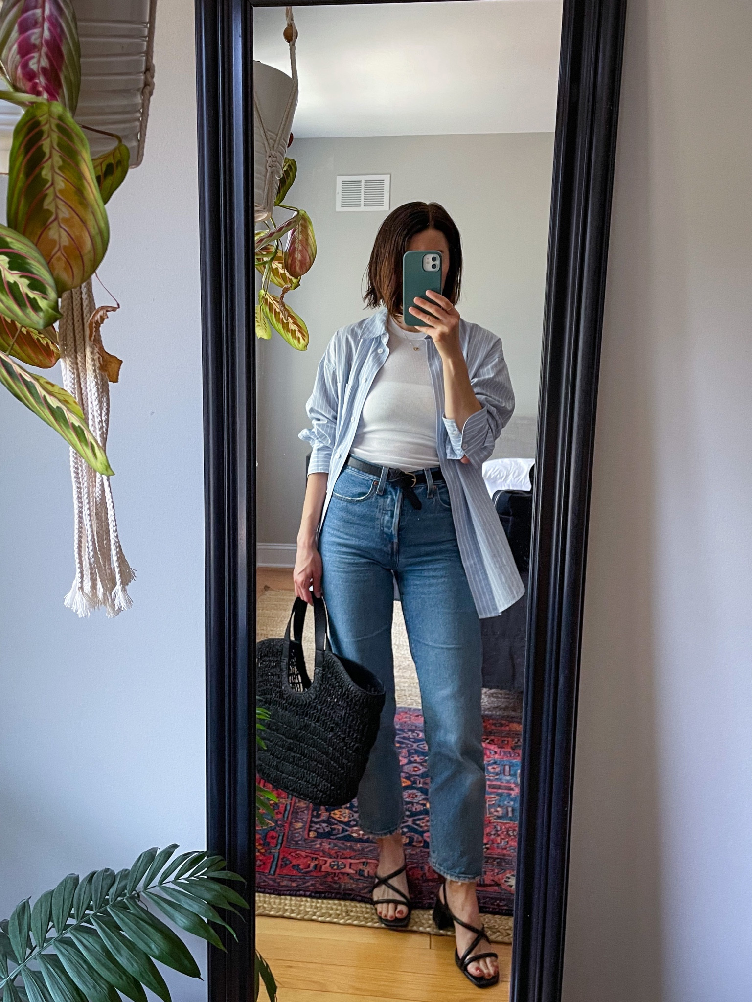 MDW. 

•Levi’s Wedgie Straight (24/26) — ON SALE!
•H&M tank top
•Free People bandeau
•Mango shirt
•& Other Stories strappy sandals (full size down / UK sizing)
•Cos bag
•Madewell skinny belt
•AUrate Connection necklace + Brooklyn Bridge ring — ON SALE!

#LTKSeasonal #LTKsalealert