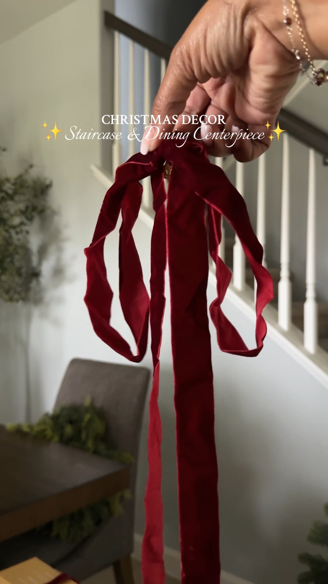 Simple & Elegant Staircase Styling🎄♥️ #ChristmasDecor

#LTKHome #LTKHoliday #LTKFindsUnder50