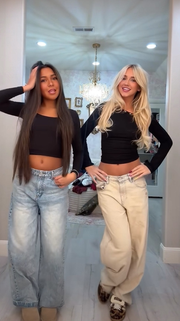 Fit check 🖤 PaisLee’s top from Motel Rocks ⚡️