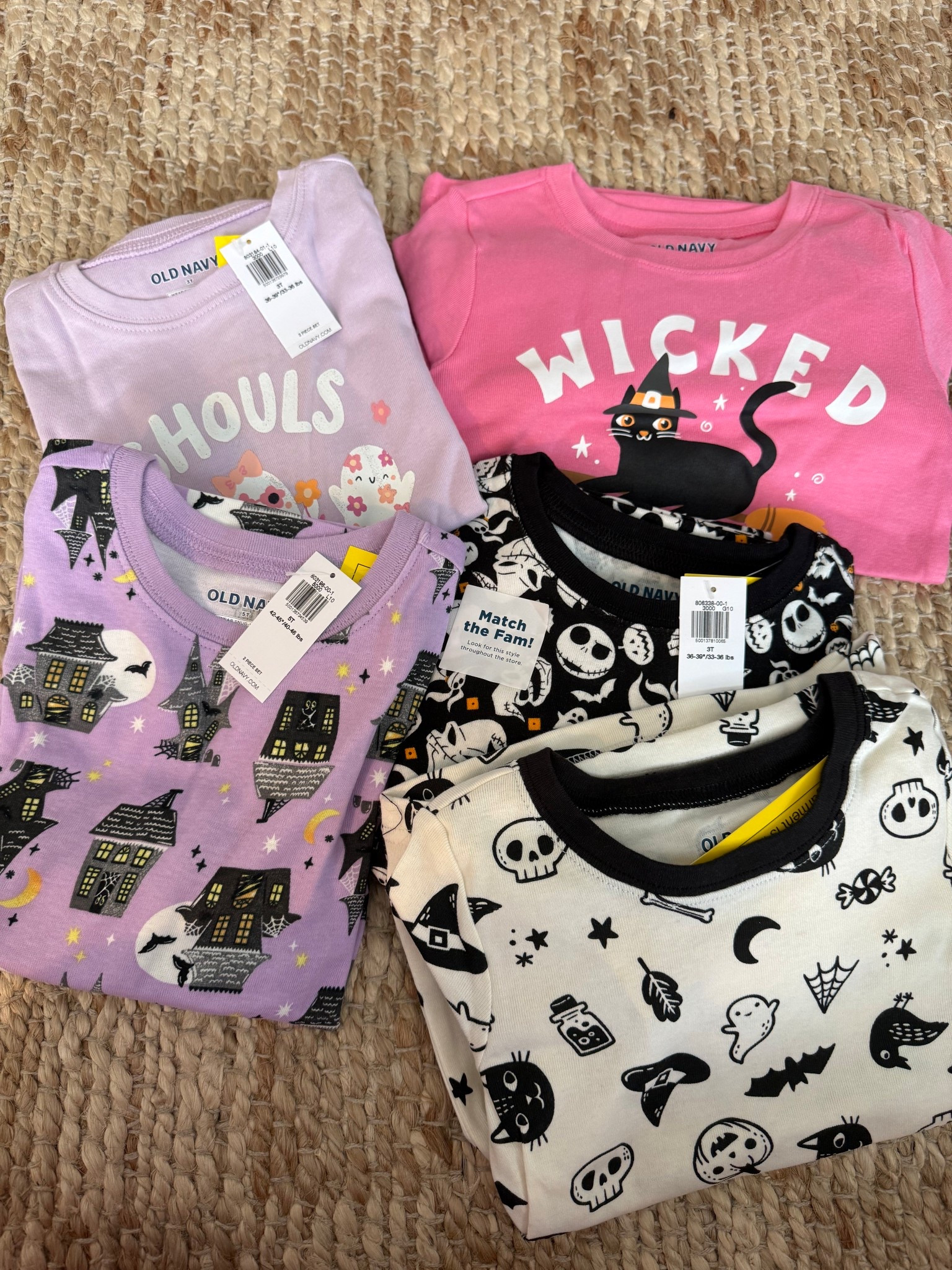 The cutest Halloween pajamas with family matching 50% off !!

Pajamas, matching pajamas, family pajamas, Halloween, Halloween pajamas, old navy, sale, kids, toddler, family 

#LTKFindsUnder50 #LTKSaleAlert #LTKSeasonal