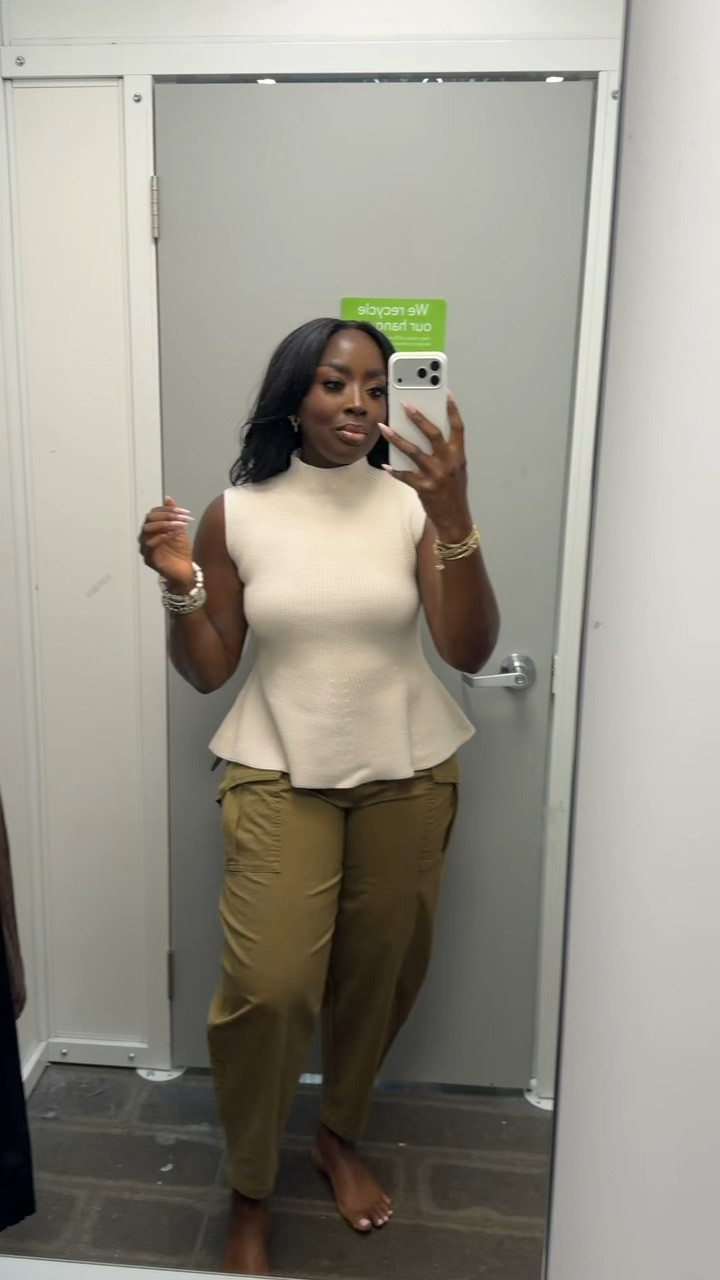 I love the fit of these cargo tapered trousers from Walmart! I’m wearing a size 12 and as you can see, they fit loosely and very comfortably. The top is a medium, but I could certainly go for a small.