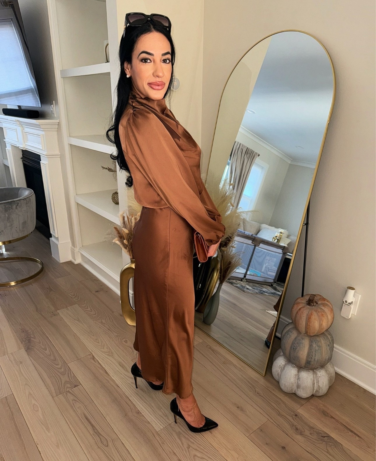 The PERFECT Thanksgiving dress!!! Let me tell you why… it’s stretchy (extra room for eating gooood and/or a growing bump for my fellow expecting mamas) & THE COLOR + SATIN MATERIAL! Did I mention it’s also affordable, but looks luxe? 🤎 

#LTKHoliday #LTKFindsUnder100 #LTKBump