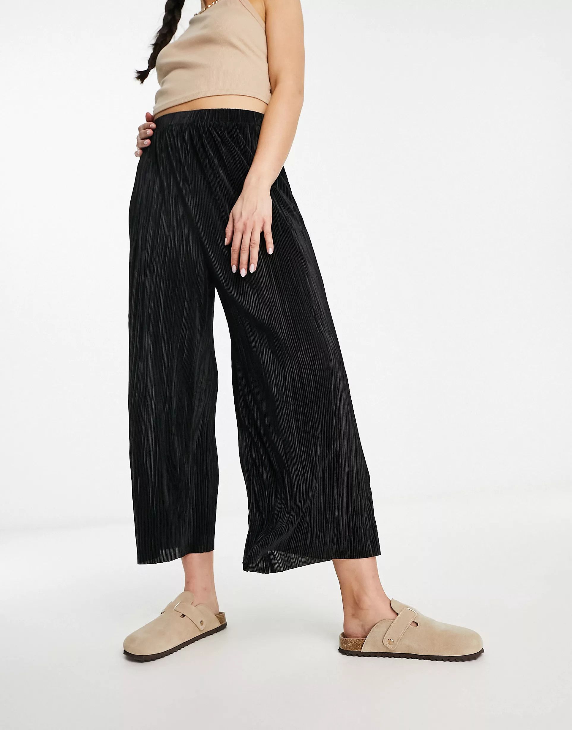 ASOS DESIGN plisse wide leg culotte pants in black | ASOS (Global)
