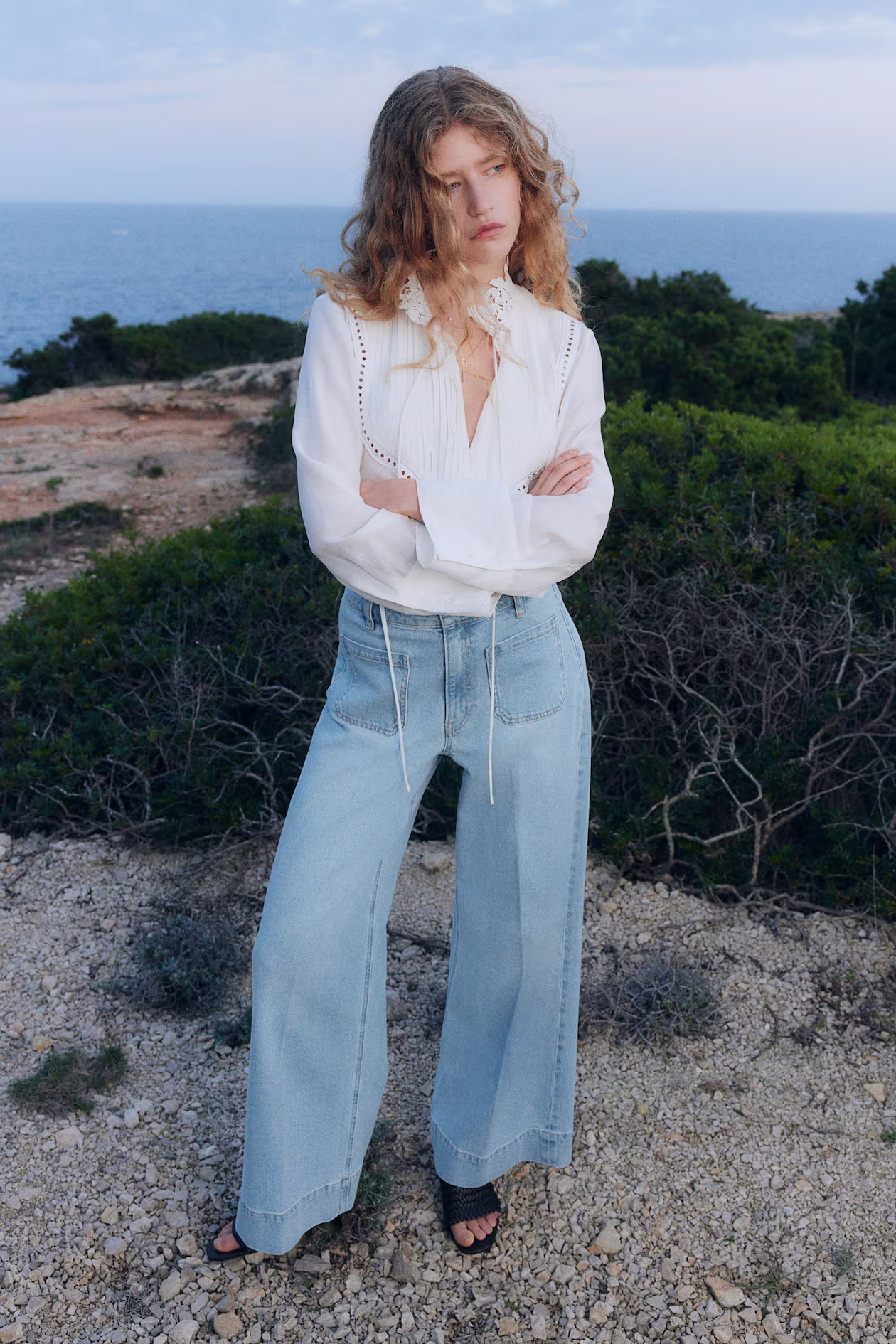 Wide High Jeans - Pale denim blue - Ladies | H&M GB | H&M (UK, MY, IN, SG, PH, TW, HK)