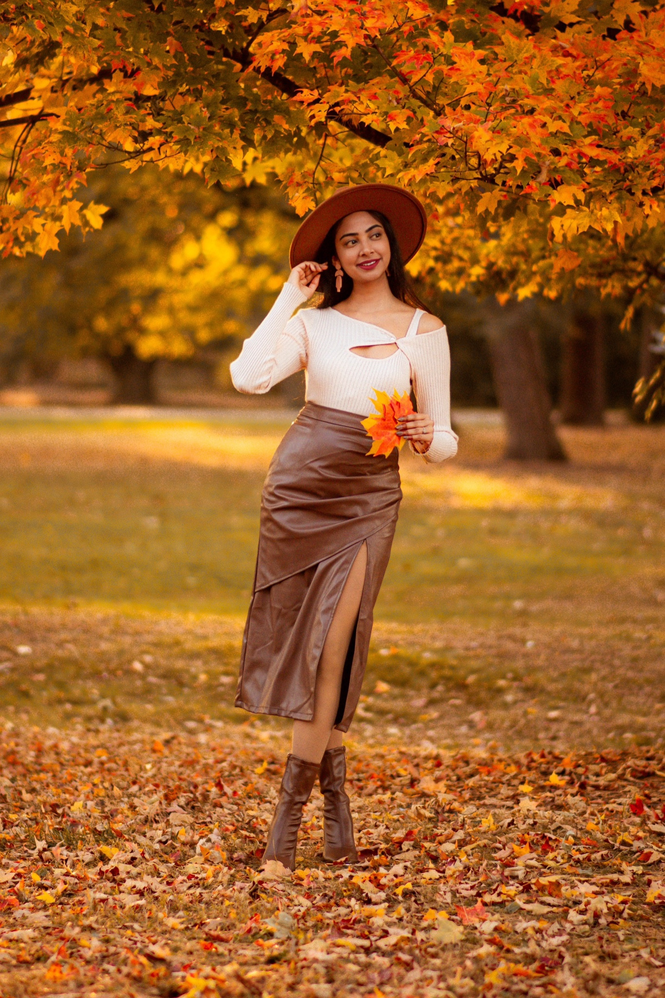It’s the season for leather skirts 🤎

Leather skirt, beige sweater, beige booties, lace up boots, Fall dress, fall outfit, fall collection, fall ootd, outfit inspo, outfit inspiration 

#LTKHoliday #LTKStyleTip #LTKSeasonal