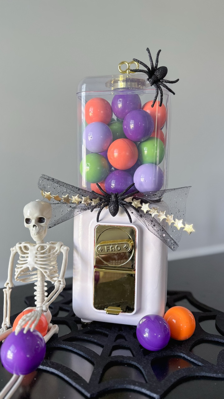 🧡 Halloween Countdown! 🧡
I decided to give this @faoschwarz vending machine toy from @target a little makeover and turn it into a fun way to countdown the days until Halloween! Each ball is either filled with a little treat, toy, or a family activity we can do together!
I ordered more balls of the same size from Amazon, and because I have zero chill, I spray painted some of them to fit the color aesthetic I wanted 🙃 I’m able to fit 26 of them inside, so I’ll just add the last five balls in a couple days!
🎄 And I plan on reusing this for a Christmas countdown! 🎅🏽

#LTKSeasonal #LTKHome #LTKKids