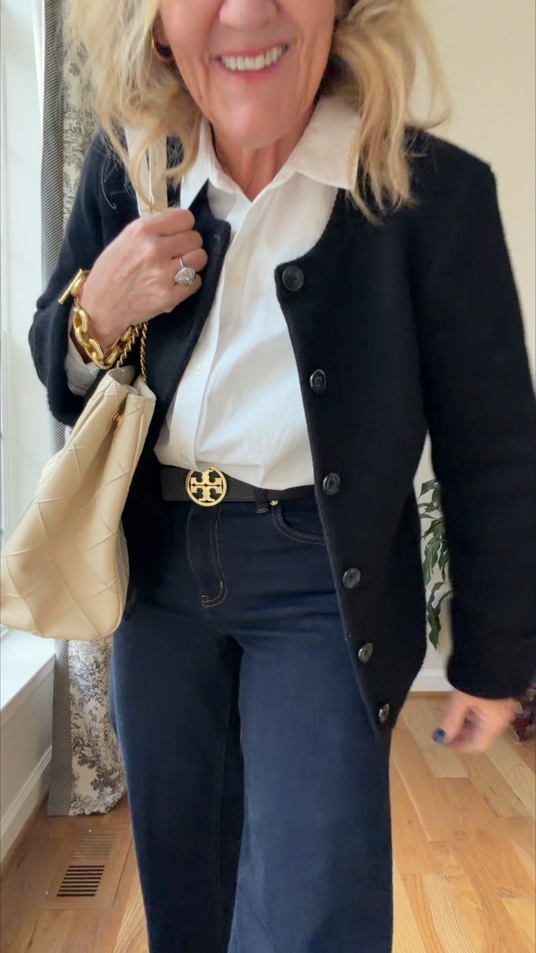 @onequince has teamed up with celebrity stylist @erinwalshstyle to show us how its done! I was so inspired by her looks that I came up with 3 new ways to wear some of my favorite pieces myself!

I am always thrilled with the sustainability, quality and value. It just never disappoints. #QuincePartner

Sizing
All true to size (wearing mediums) with the exception of the crepe trousers, I sized up to a 10. I don’t want that lighter color fitted.
The bella wide leg jeans I’m wearing the 28 inseam in dark indigo. (waist size 29) If you’re thicker in the middle, I’d recommend sizing up in this style.

#LTKOver40 #LTKPetite #LTKFindsUnder100