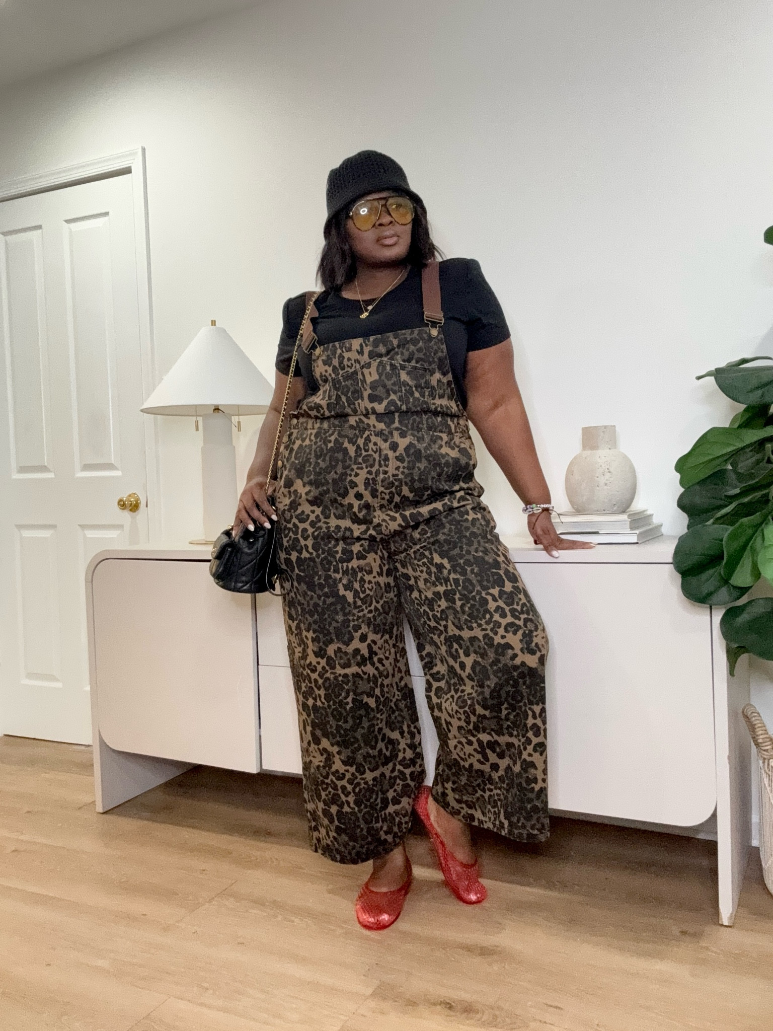 I used to avoid leopard print because I thought it would feel “too much”. But THIS outfit changed my mind completely. And the fit? SO comfortable. Loose, easy, breathable, and flattering without trying too hard. #LeopardPrint #CurvyFashion #PlusSizeStyle #StatementStyle #AmazonFashion #FallOutfitIdeas #EffortlessStyle #FashionInspo #LTKStyle #AnimalPrintFashion

#LTKSeasonal #LTKootd #LTKMidsize