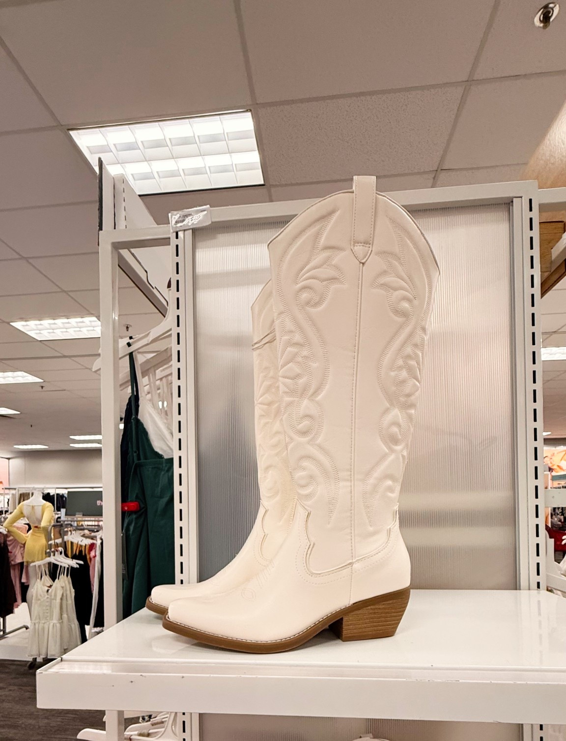 White leather western boots on sale @Target 🤍


White leather western boots perfect for spring outfits & country concerts. The stitching detail is so good and they feel more structured. Also available in wide calf sizing, but limited availability. Currently on sale.

#LTKSaleAlert #LTKU #LTKOver40
