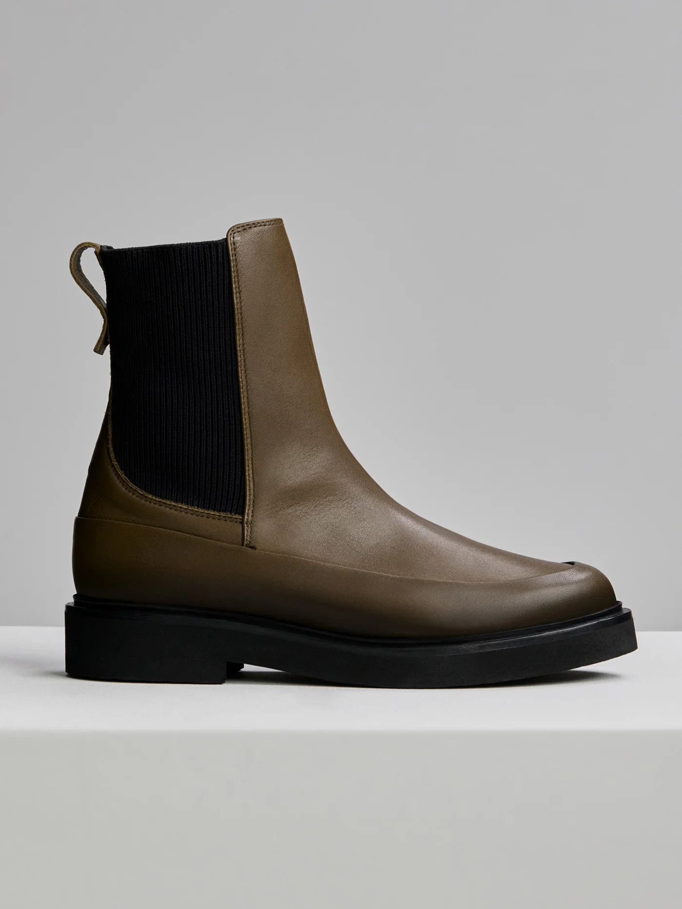 Eileen Chelsea Nappa Boot | Varley US